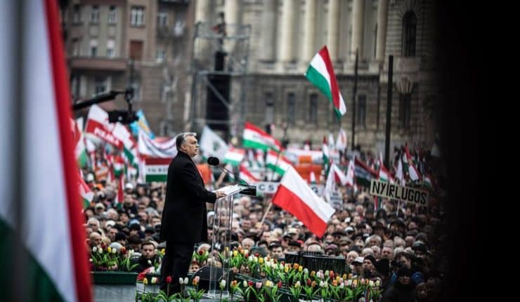 Orbán: “we must fight against an organized international network”