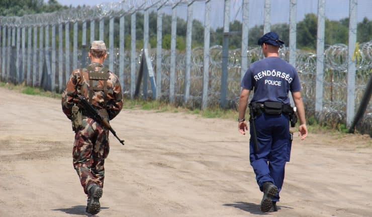 Hungary asks EU to pay the half of its fence’s costs
