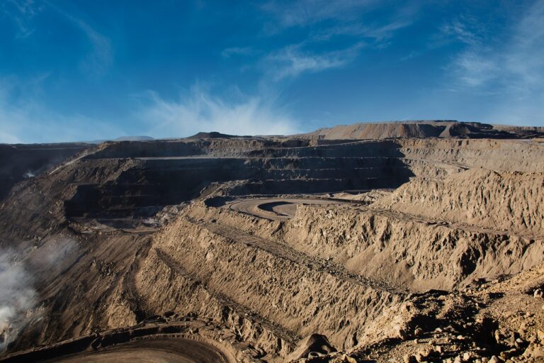 “An Unimaginable Fortune”: 60 Billion Short Tons of Iron Discovered in Hidden Reserve Worth $4 Trillion Set to Revolutionize Global Industry