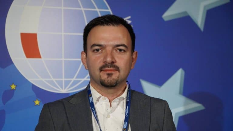 R. Hüseynov: “Azerbaijan decided not to align itself with some power bloc”