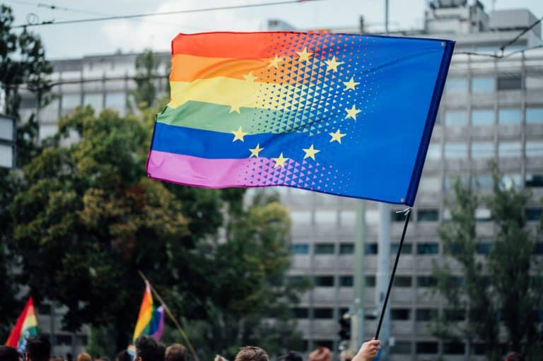 Das Europaparlament setzt seinen LGBT-Kreuzzug fort – Reaktionen in Mitteleuropa