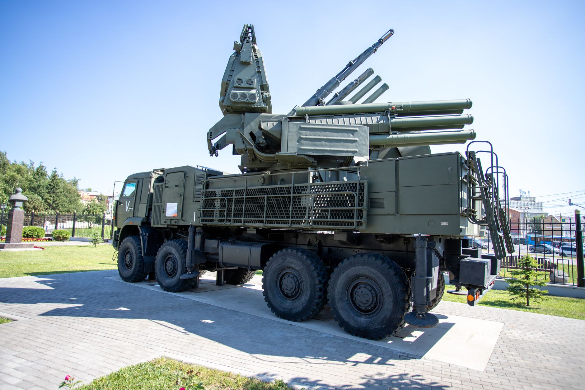 “North Korea Secures Cutting-Edge Russian Tech”: This Alarming Air Defense System Jams Radio Signals: A Game-Changer in Global Security Dynamics