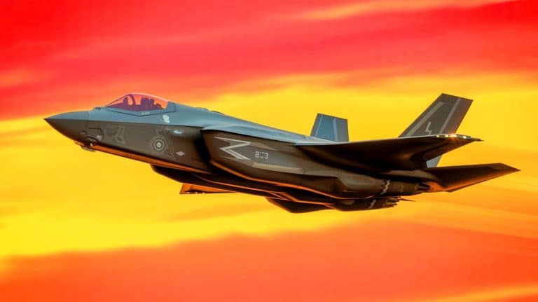 “Britain Brings Back the Bomb”: UK Air Force Set to Deploy Nuclear-Armed F-35 Jets for First Time in Three Decades