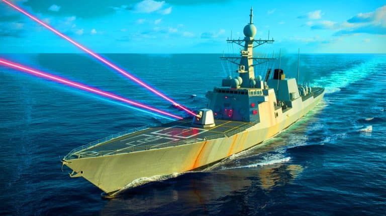 „Briten in Waffenpanik“: UK beschleunigt Laserwaffen-Entwicklung für Marine, während Panzer-Upgrade-Projekt in Millionenhöhe ins Stocken gerät und Fragen aufwirft