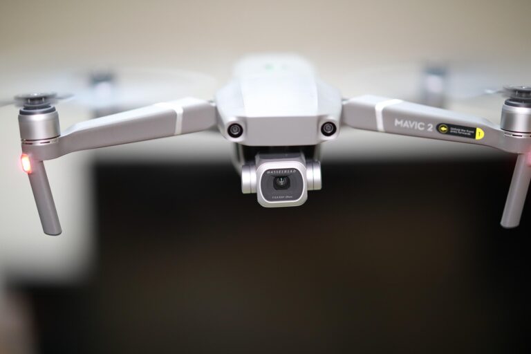 «Ces drones sont devenus fous»: les systèmes anti-drones dévoilent des méthodes inédites pour contrer des menaces croissantes à travers le monde