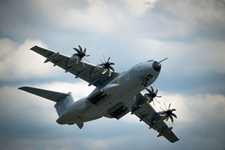 „Diese Maschine ist ein Meisterwerk“: Airbus‘ Revolutionärer A400M Rüstet Feuer-Missionen, Drohneneinsätze und Störmanöver im Kriegsgebiet Aus