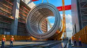 Illustration de la pièce chinoise de 15 mètres livrée pour le projet ITER en France. Image réalisée par IA.