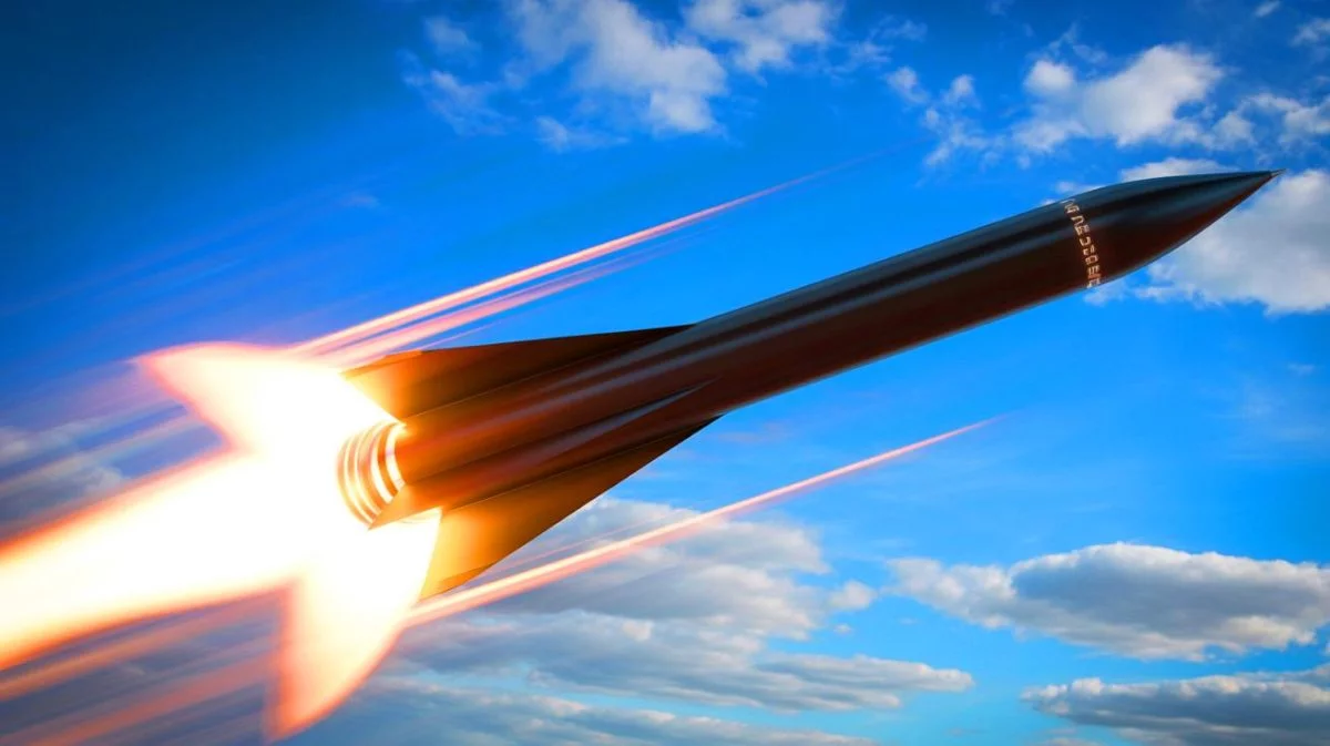 Illustration von einer hyperschallfähigen Rakete im Flug. Bild durch KI generiert.
