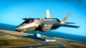 Illustration von einem F-35C Lightning II Kampfflugzeug während einer Flugmission.
