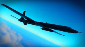 Illustration de l'avion espion U-2 Dragon Lady sur le tarmac lors de ses récents records d'endurance.