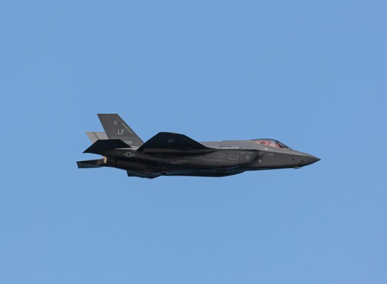 «Incroyable avancée»: la production d’un jet révolutionnaire menace soudainement l&rsquo;industrie aéronautique française en 30 heures chrono