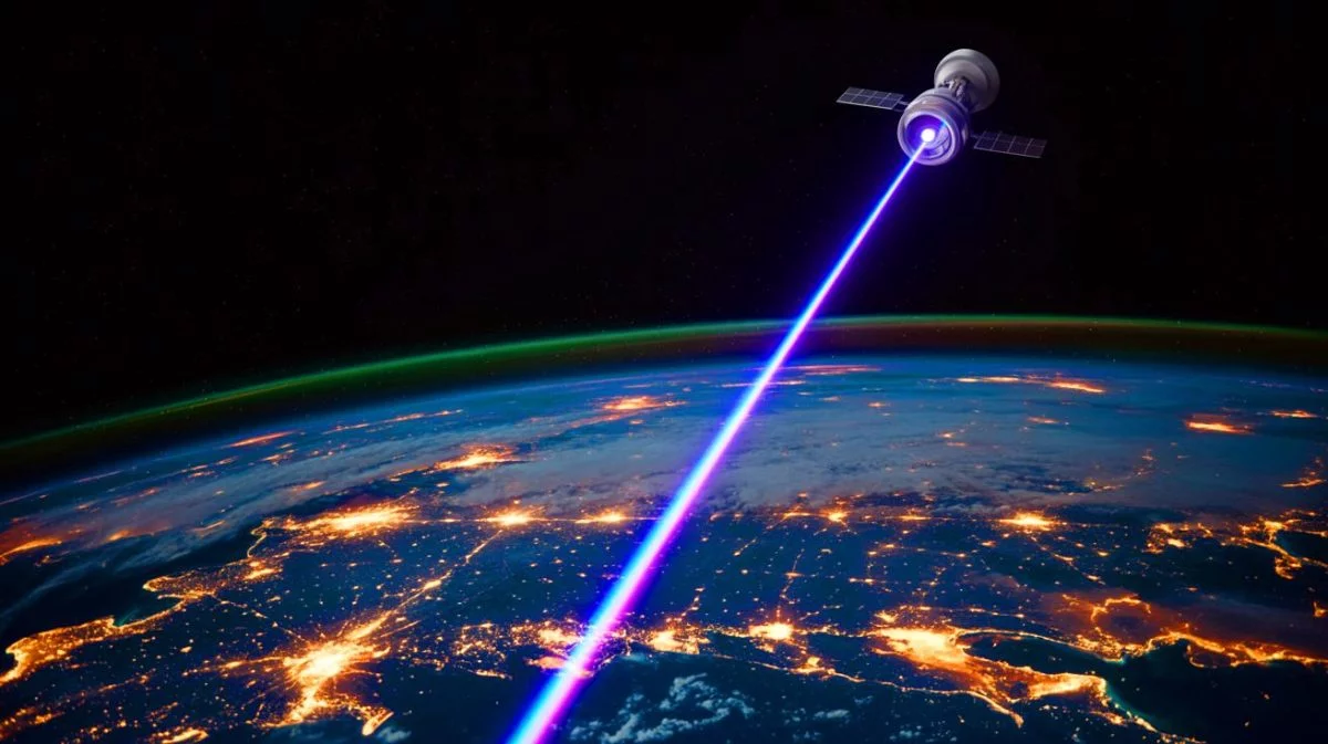 Illustration of a 2-watt laser achieving groundbreaking data transmission speeds from space.