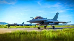 Illustration von der Entscheidung Portugals, das F-35-Kampfflugzeug durch den Rafale zu ersetzen.