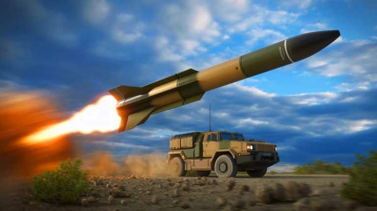 « Cette arme détruit tout par tous les temps » : Raytheon bouleverse la guerre avec son robot tueur qui frappe dans l&rsquo;obscurité totale