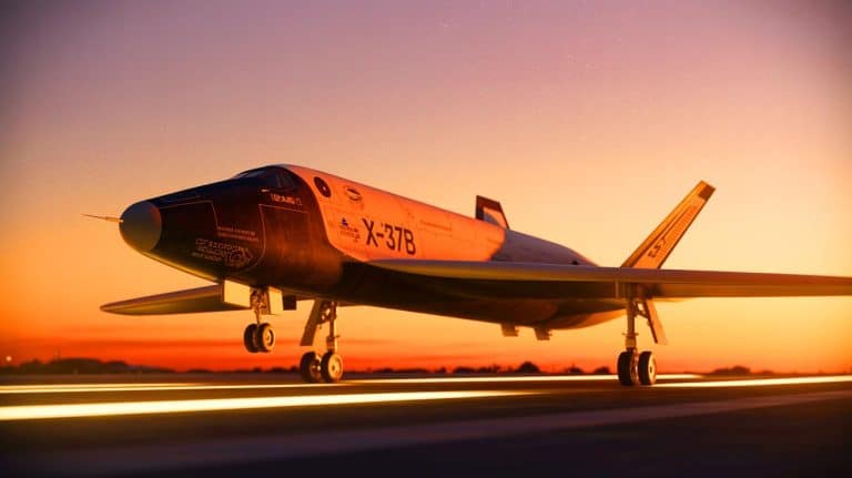 „US-Raumgleiter Schockiert Rivalen“: X-37B Absolviert Siebte Mission Mit Falcon Heavy Und Verstärkt Spannungen Um Geheime Militärtechnologien Im Orbit