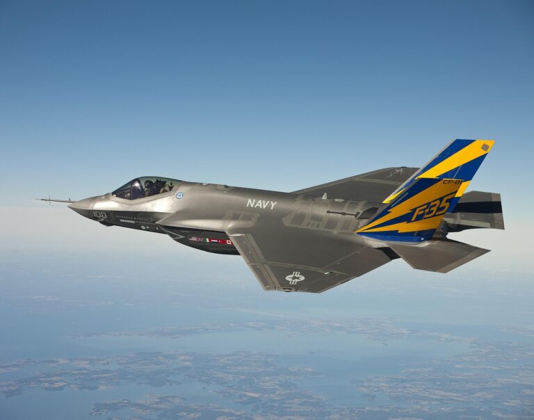Lockheed Celebrates F-35 Delivery Success, Marking a Milestone in Aviation and Boosting Economic Growth