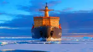 „Sie kämpfte gegen 12 Meter Eis“: Diese legendäre Polar Sea verschwand leise – jetzt rüstet Amerika für den Arktis-Wettlauf Illustration von der historischen und technologischen Bedeutung der Polar Sea in der Polarforschung und internationalen Kooperation.