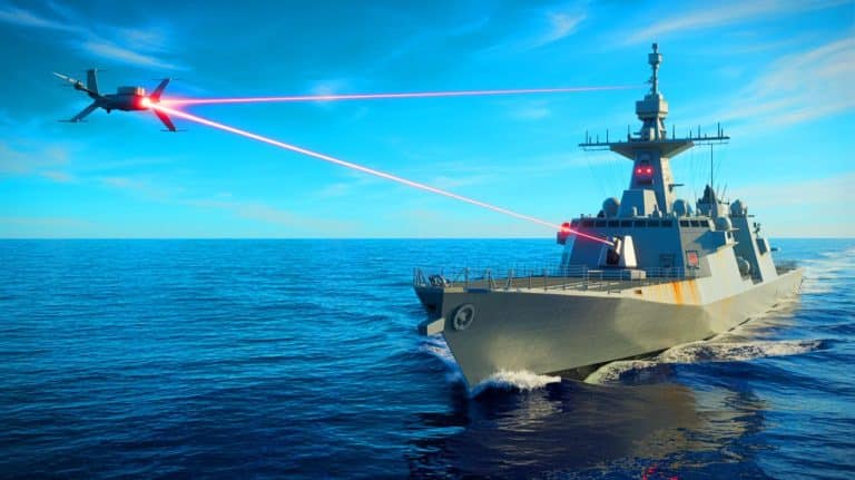 „Mit Lichtgeschwindigkeit trifft es“: US-Laserwaffe HELIOS zerstört feindliche Drohnen und verändert die Machtbalance auf See