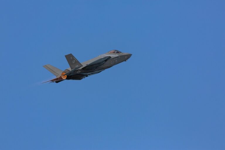 Canada Challenges F-35 and JAS 39 Gripen: A New Era for Fighter Jets and National Defense Strategy