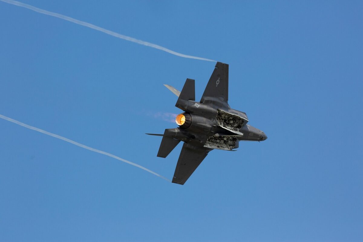 Space Force divisée: Envoi massif de F-35 au sud, enquête sur les menaces internes et cafouillage de l’antifa par le FBI