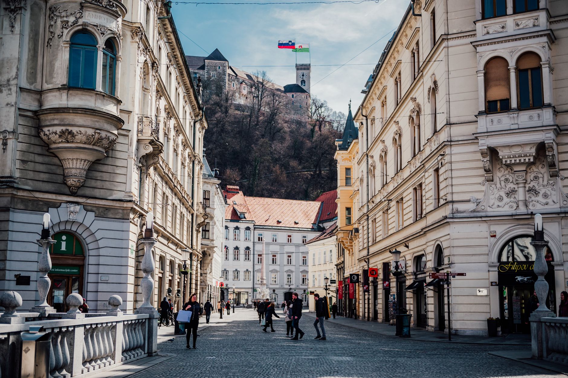 Tips for solo travel across europe
