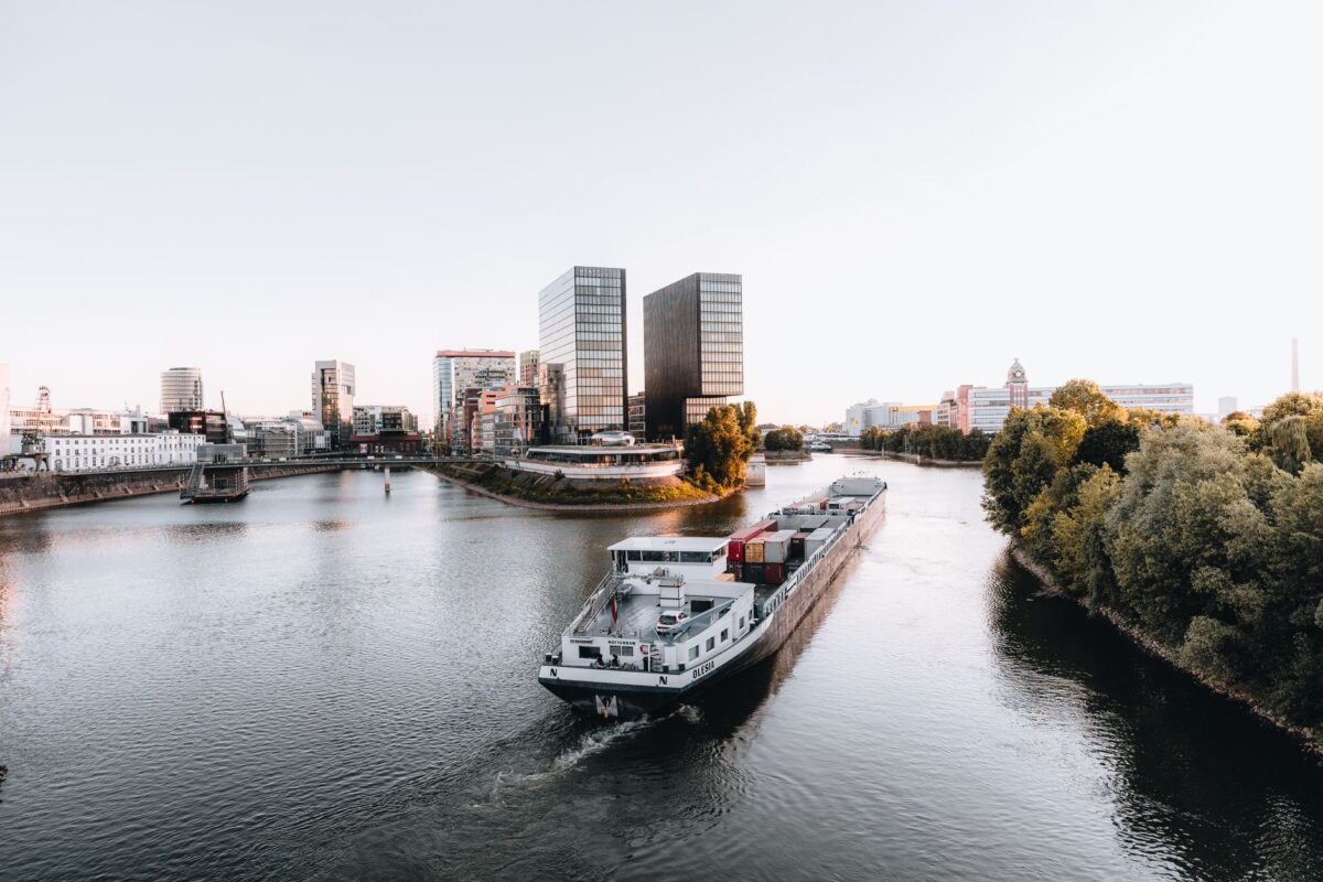 Europe’s Shrinking Rivers Put Pressure on Transport, Power and Industry